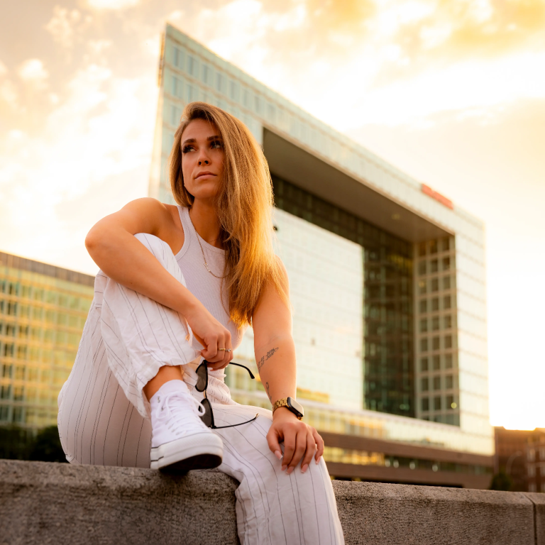 Portraitfoto mit natürlichem Ausdruck und ruhigem Licht