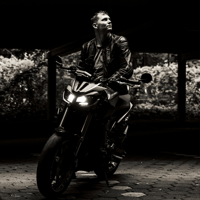 KFZ-Foto Gesamtansicht in ruhiger Umgebung